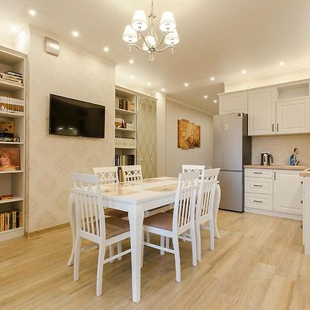2-Roomed Apartment With Living Room Odessza Kültér fotó